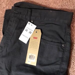LEVI Mens 38x30 Jeans